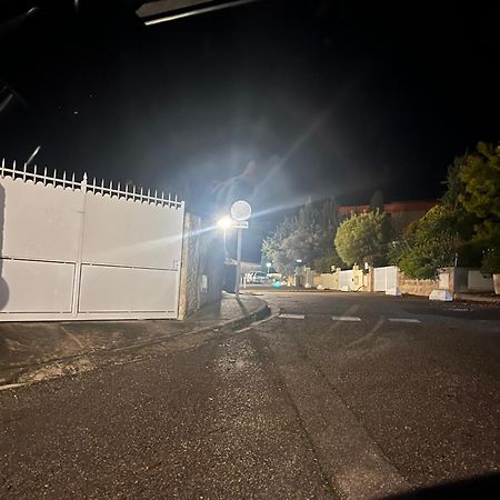 Rêves de vie, appartement vue mer, piscine non chauffée et spa privatifs Cassis Exterior foto