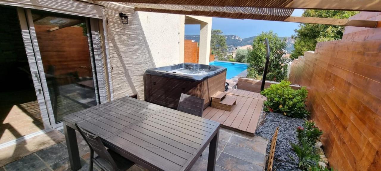 Rêves de vie, appartement vue mer, piscine non chauffée et spa privatifs Cassis Exterior foto